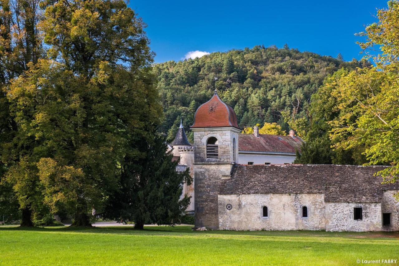 Chateau De Maillat ภายนอก รูปภาพ